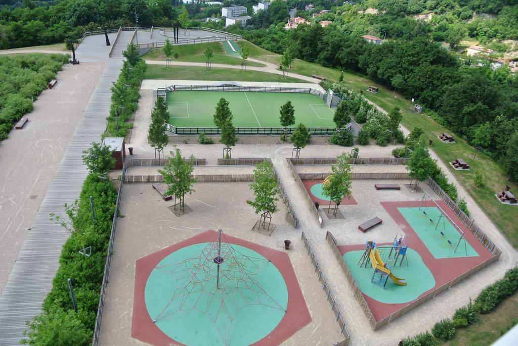 A L'Oree Du Bois Rillieux-la-Pape Номер фото